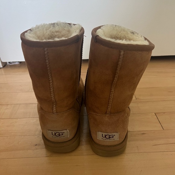 UGG Boots - Picture 3 of 6